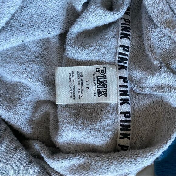 🍄 PINK Victoria’s Secret Gray Hooded Sweatshirt - Picture 7 of 7